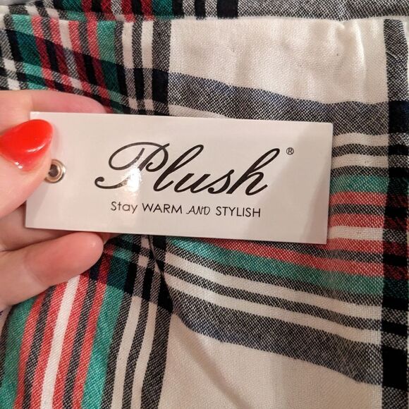 Plush Plaid Comfy Shorts - Picture 4 of 8